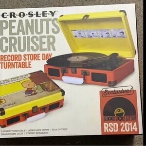 Crosley Peanuts Cruiser Yellow and Red Turntable